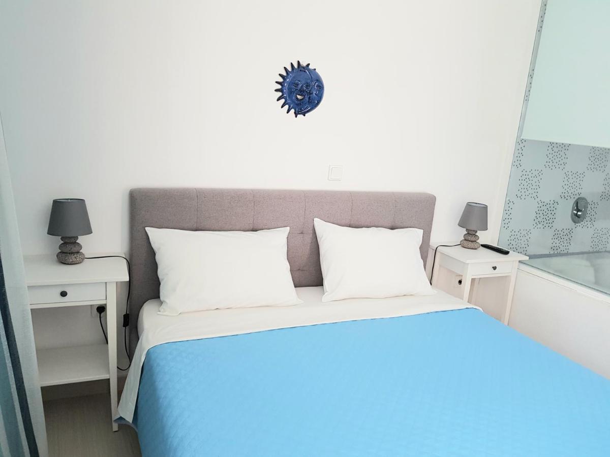 White & Blue Apartment Perivolos  Exterior photo